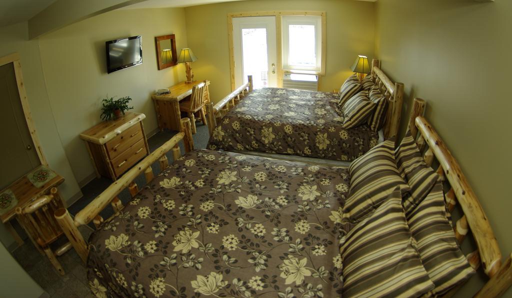 Lake-Vu Motel Kenora Exteriör bild